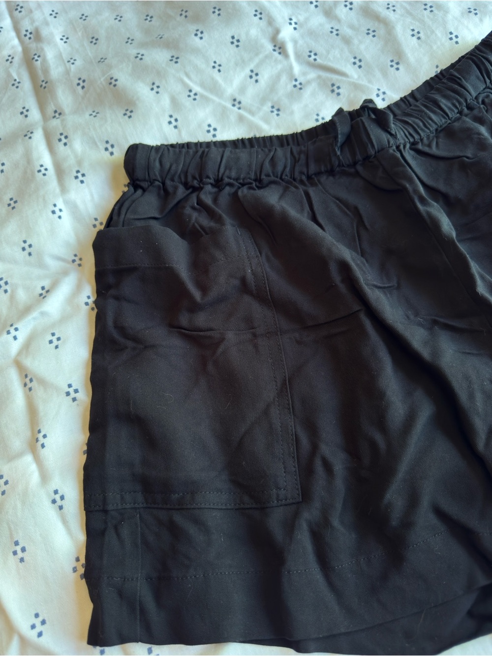 Old Navy Black High-Waist Drawstring Shorts - Picture 2 of 2